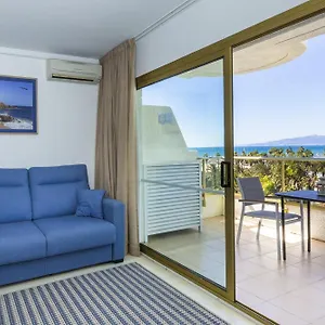 https://acacias-apartamentos-salou.catalonia-hotels.com